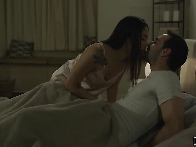 Hot sex at bedtime with lustful Vanessa Sky