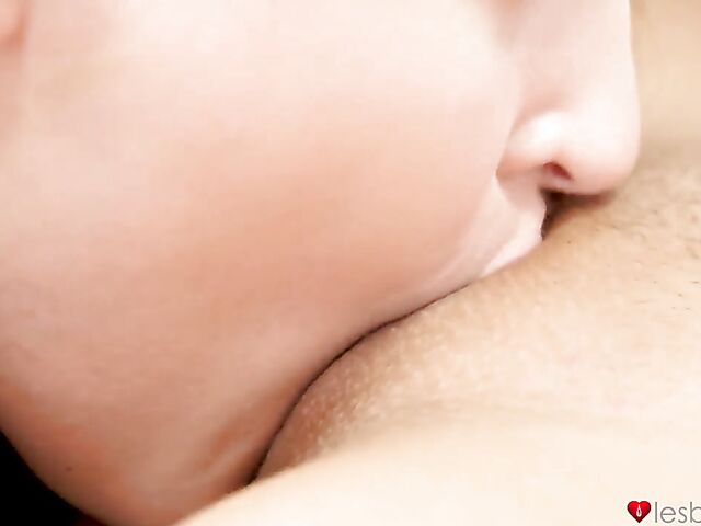 Big natural tits lesbian babes Jennifer Mendez and Taylee Wood enjoy each other's company