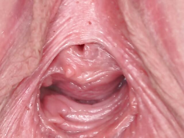 Blue nails girl Sydney Love gaping pussy