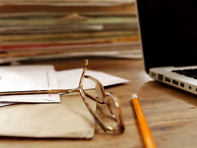 Champagne and sex with big tit blonde Victoria Summers