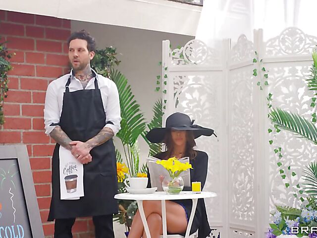 Big titted MILF pornstar Alexis Fawx as a black widow who wants to fuck