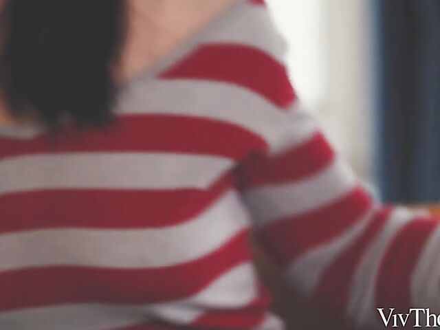 Sensual lesbian pussy eating with Ophelia Dust and Dolly Diore