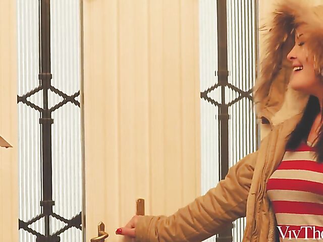 Sensual lesbian pussy eating with Ophelia Dust and Dolly Diore