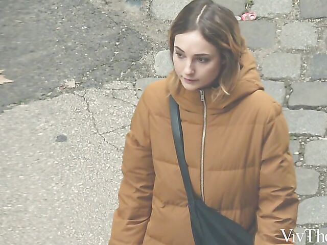 Sensual lesbian pussy eating with Ophelia Dust and Dolly Diore