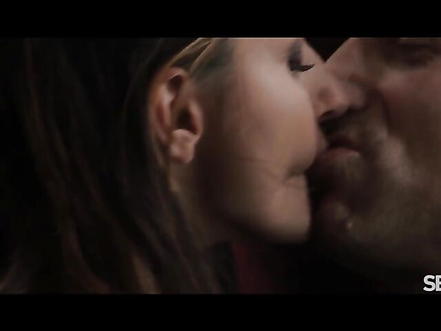 Sex Art erotica with sultry Tiny Tina and Lutro