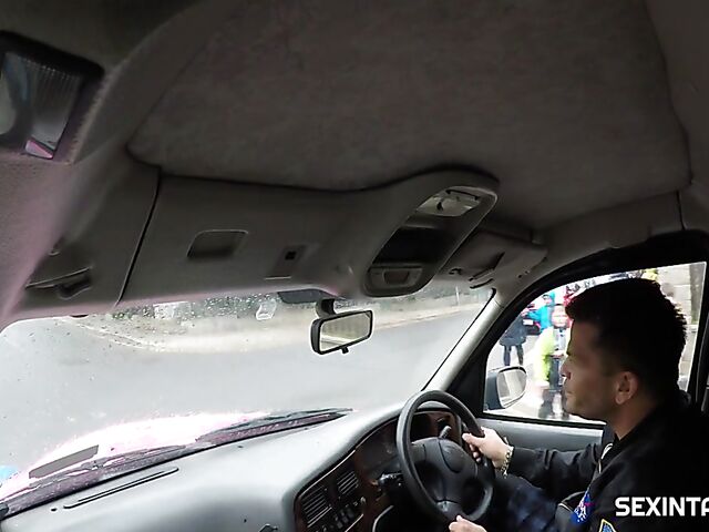 Czech taxi sex with slutty blonde Karol Lilien