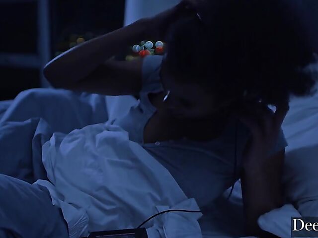 Alina Ali & Skye Blue - Kinky interracial threesome dream