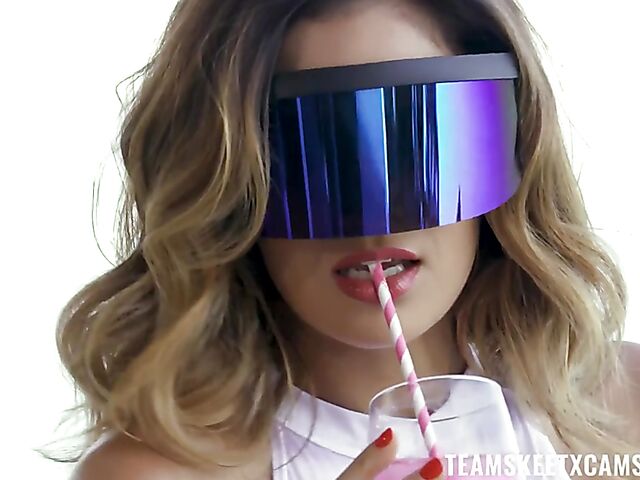 Lesbian shower sex of hot latinas Vanessa Veracruz and Daisy Marie