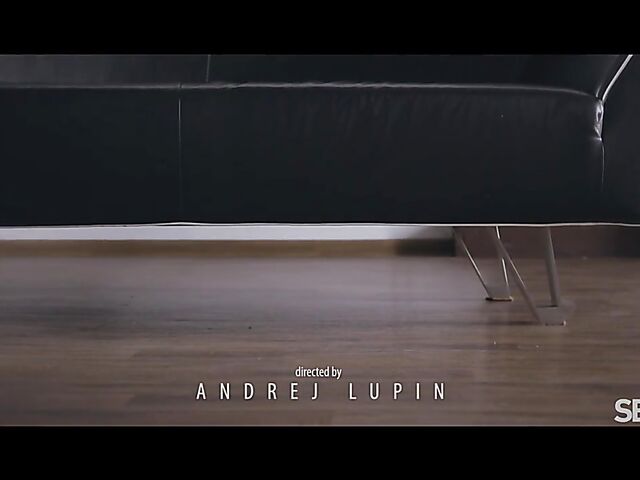 Nicole Love & Nick Ross - Sensual sex and pleasure on the couch