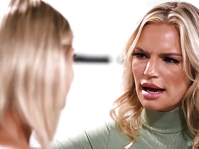 Emma Hix's lesbian lapdance to seduce MILF Rachael Cavalli