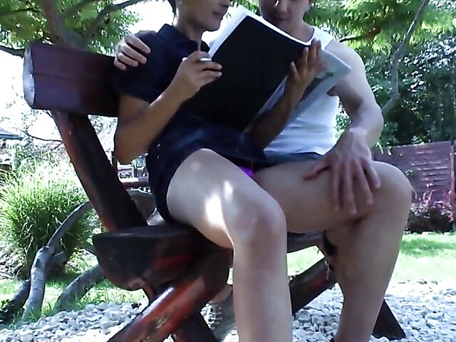 Short haired MILF Breeze starts it with a kiss