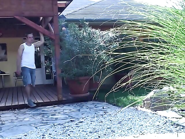 Short haired MILF Breeze starts it with a kiss