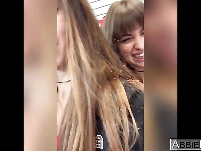 Vertical FFM blowjob video with Riley Reid and Abbie Maley