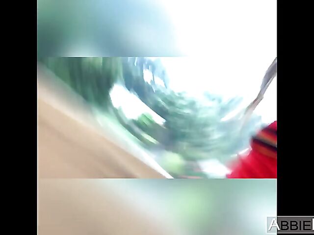 Vertical FFM blowjob video with Riley Reid and Abbie Maley