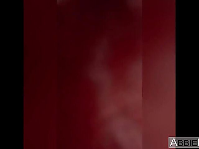 Vertical FFM blowjob video with Riley Reid and Abbie Maley