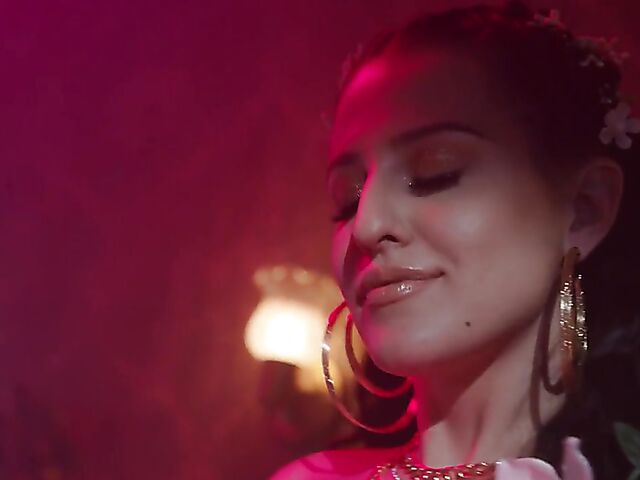 Aubree Valentine - Classy babe masturbation solo