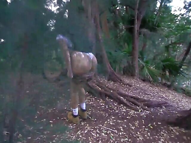 Outdoor sex adventure with big booty babe Vivian Taylor