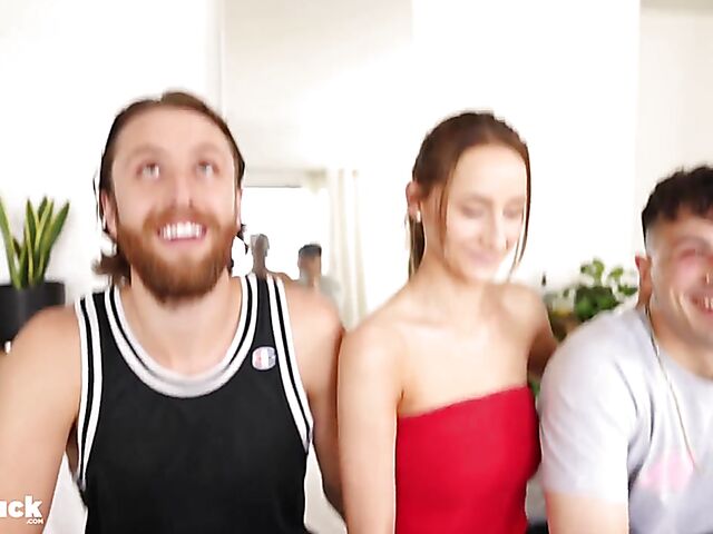 Franco Styles and Thomas Rosewood have cute Madison Peach for bisexual MMF 3-way