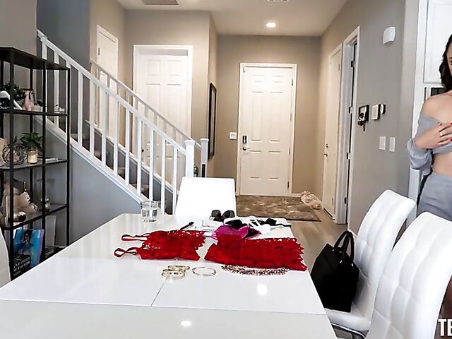 Nicole Sage - Curvy teen rimming and fucking an older photogather