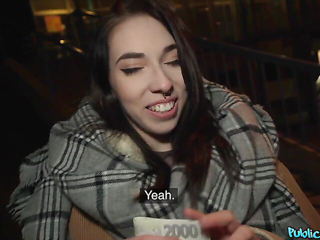 Public agent fucks pierced brunette Giada POV style after dark