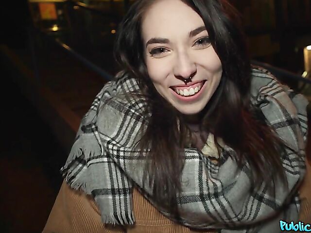 Public agent fucks pierced brunette Giada POV style after dark