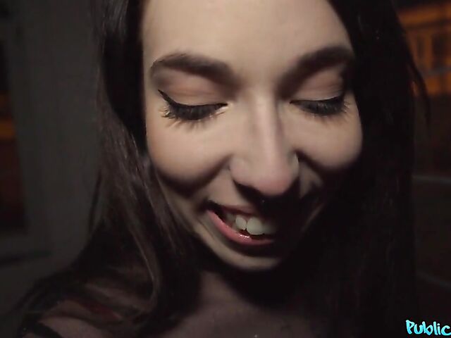 Public agent fucks pierced brunette Giada POV style after dark