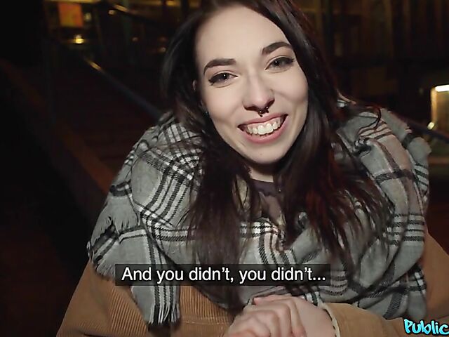 Public agent fucks pierced brunette Giada POV style after dark