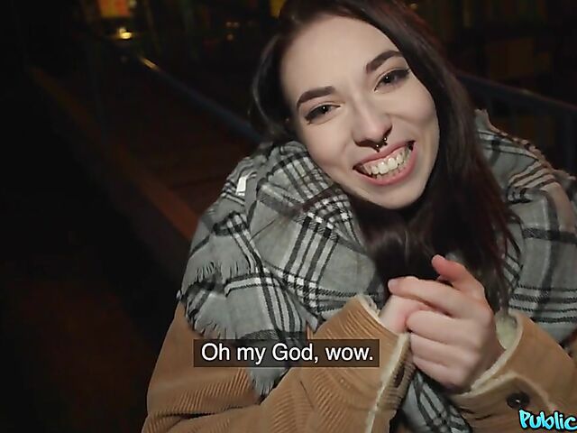 Public agent fucks pierced brunette Giada POV style after dark