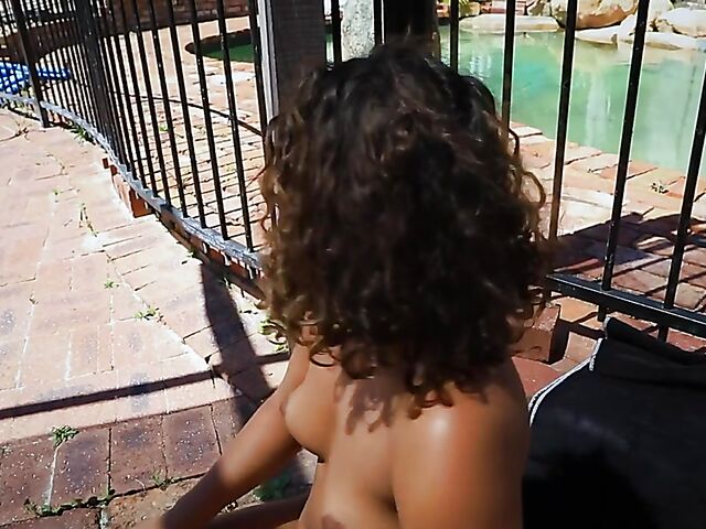 Juno & Rubi Valentine - Outdoor lesbian summer love