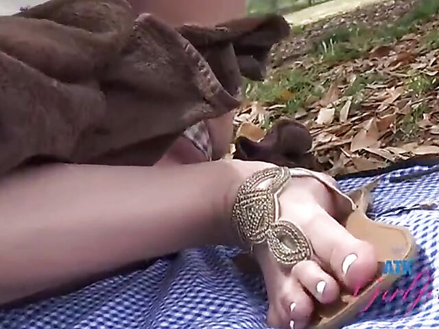 Virtual date with naughty ATK girlfriend Lily Adams