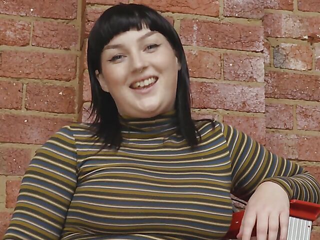 Chubby Ginny finger squirt on the ladder