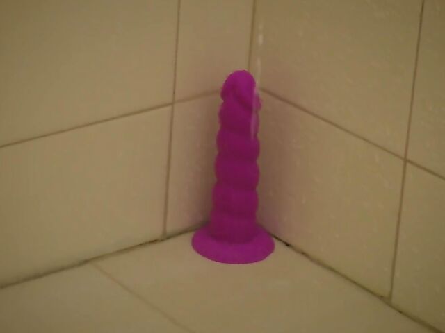 Bree Melbourne - Aussie girl's shower dildo