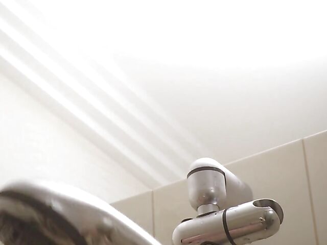 Bree Melbourne - Aussie girl's shower dildo