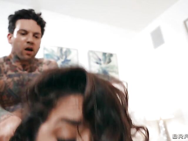 Anal massage in the bedroom with Victoria Voxxx