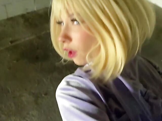 Tiny blonde slut Kenzie Reeves gets nasty in Los Angeles