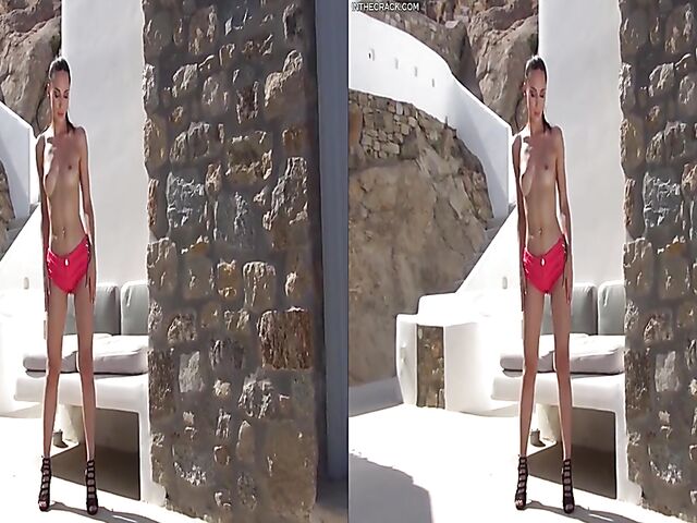 Perfect Lilu Moon posing and fingering her beautiful ass in the sun in VR 3D