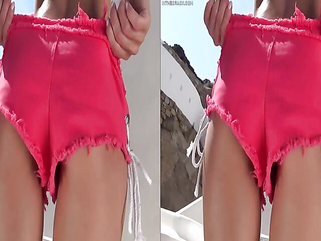 Perfect Lilu Moon posing and fingering her beautiful ass in the sun in VR 3D