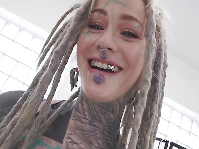 Heavily tattooed anal slut Anuskatzz takes four and two in the ass at once