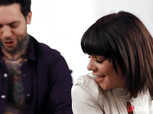 Violet Starr and Gabbie Carter's office threesome with Small Hands