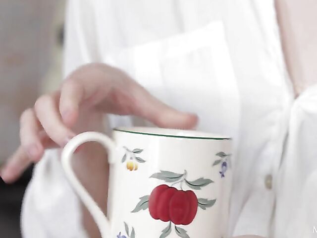 Lottie Magne - Pale skinny solo girl drinking tea and fingering herself in the kitchen