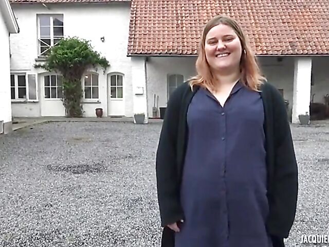 Manon - 21-year-old French BBW anal fucked