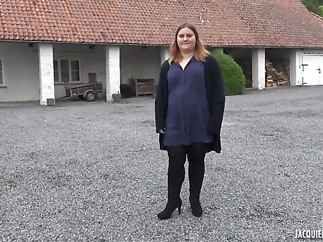 Manon - 21-year-old French BBW anal fucked