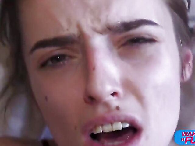 Skinny anal lover Alba Lala spends her morning with Woodman