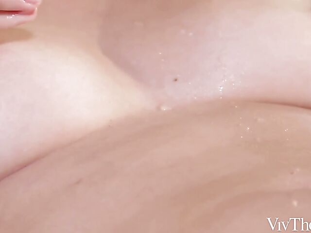 Lesbian babes Subil Arch and Verona Sky melting ice