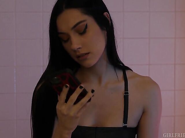 Kayla Kayden & Jazmin Luv - Babes in fishnet stockings lesbian lovemaking