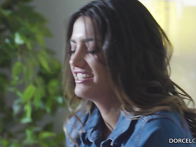 Interracial FFM 3way with Romy Indy and Penelope Cross who team up to share a hard dick