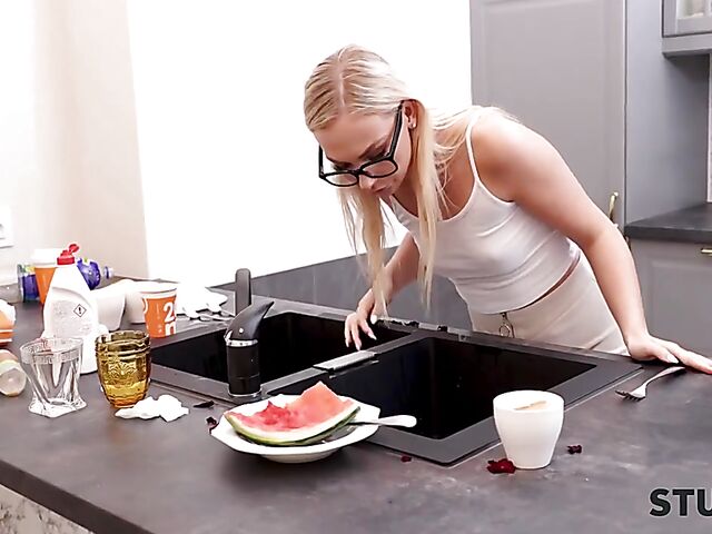 Standing doggystyle creampie in the kitchen with stuck blonde teen Jenny Wild