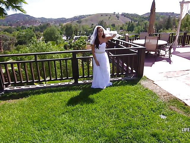 POV redhead bride Vanna Bardot's wedding fuck from your point of view