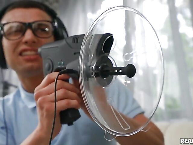 Spying on young asian chick Mina Moon masturbating