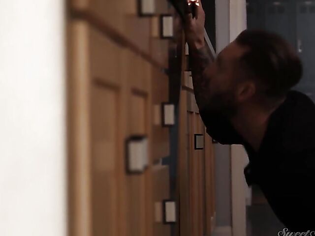 Hot redhead Lacy Lennon was made for it